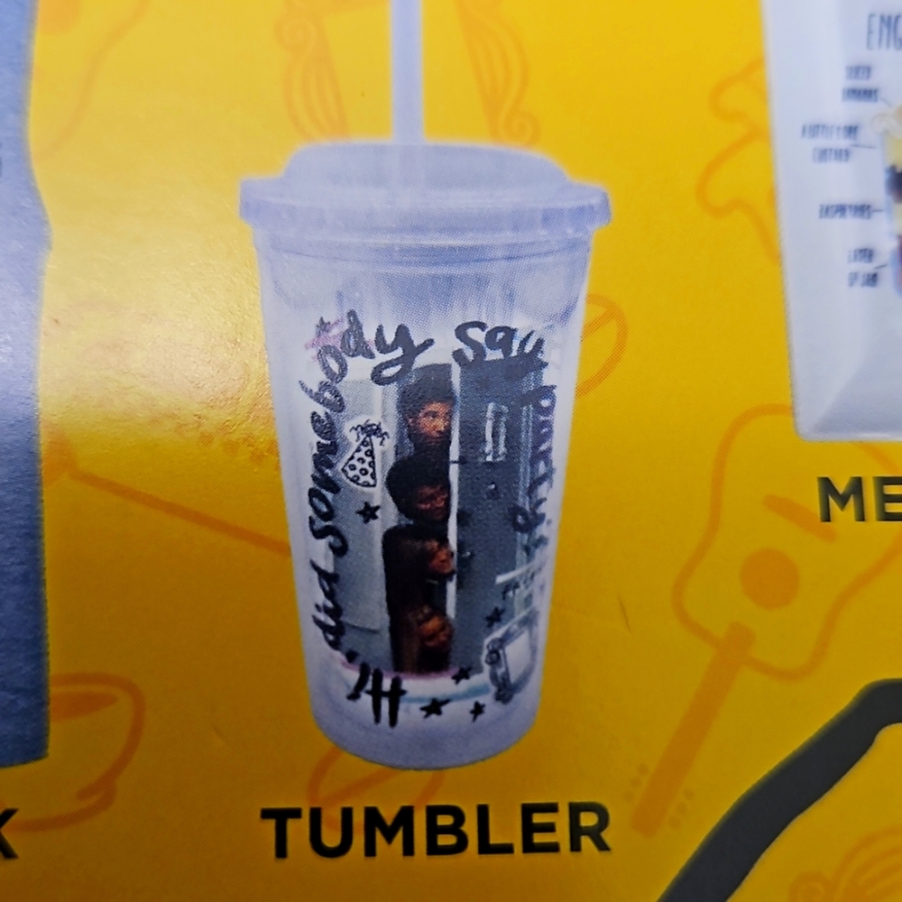 NWOT Friends Tumbler w/straw